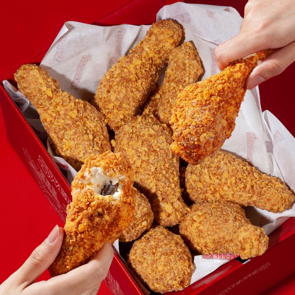 Original Vanilla 'Fried Chicken' Ice Cream (Box of 10pcs) Swensen's