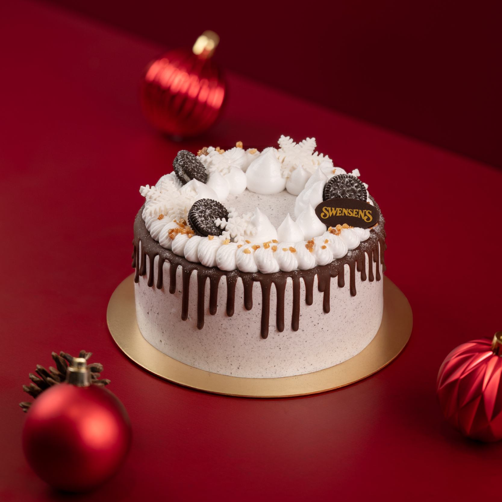 202510214_SW_Christmas_Cakes_eStore_Let It Snow